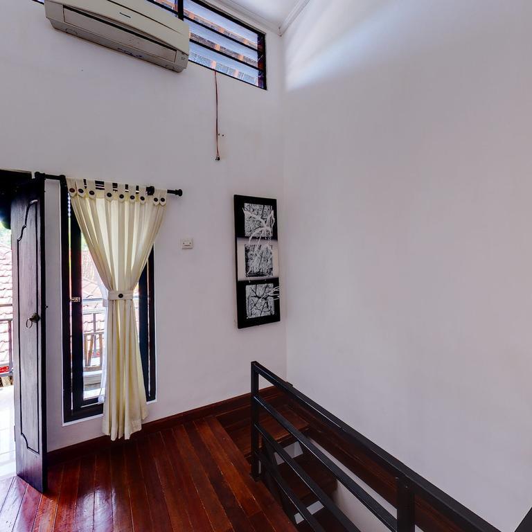 Tirta Yoga Inn Padangbai  Room photo
